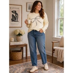 Abercrombie & Fitch Women Cream Bow Graphic Crewneck Sweater Large NWT 150-488
